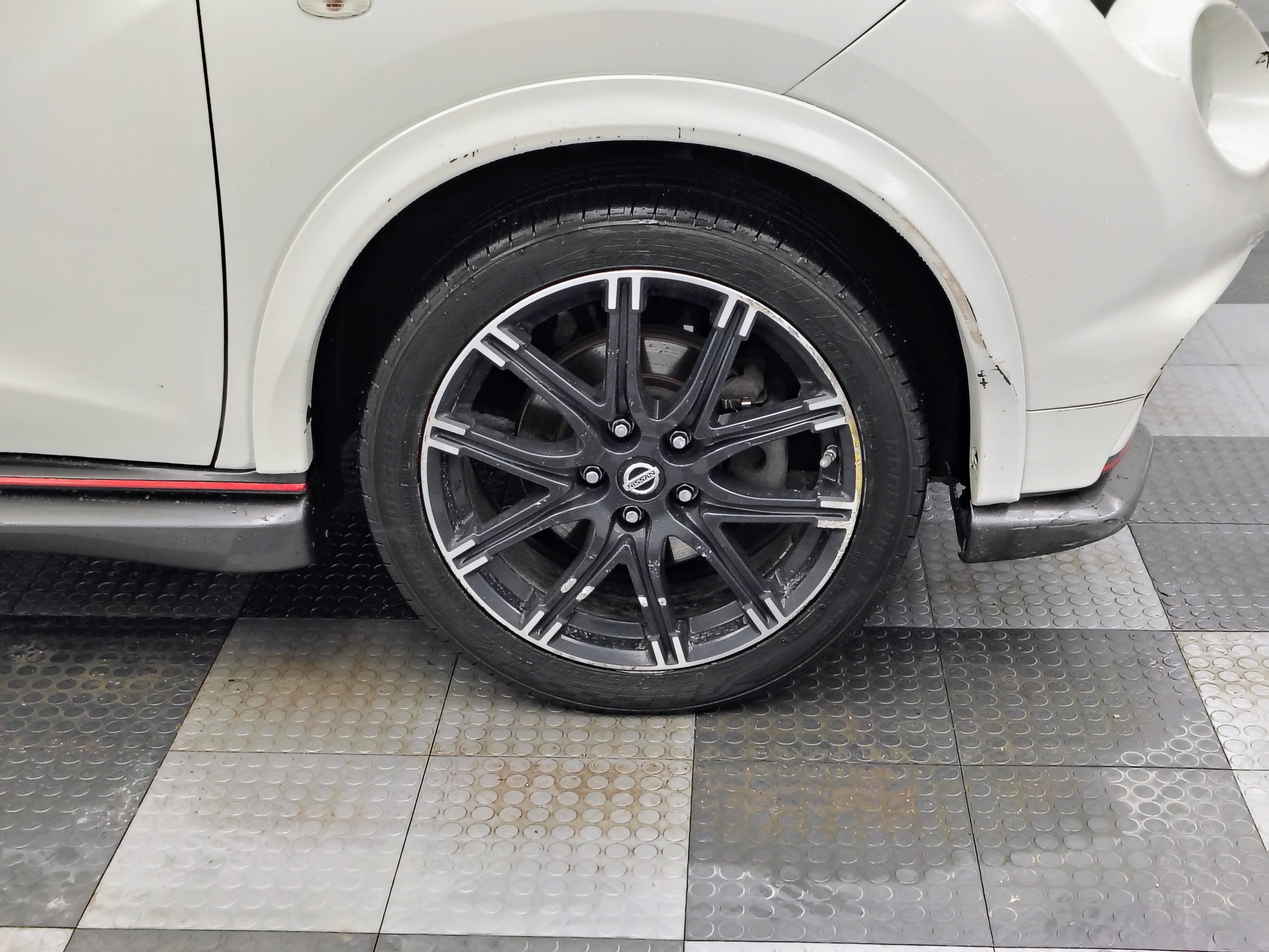 Used 2013 Nissan Juke NISMO image 11