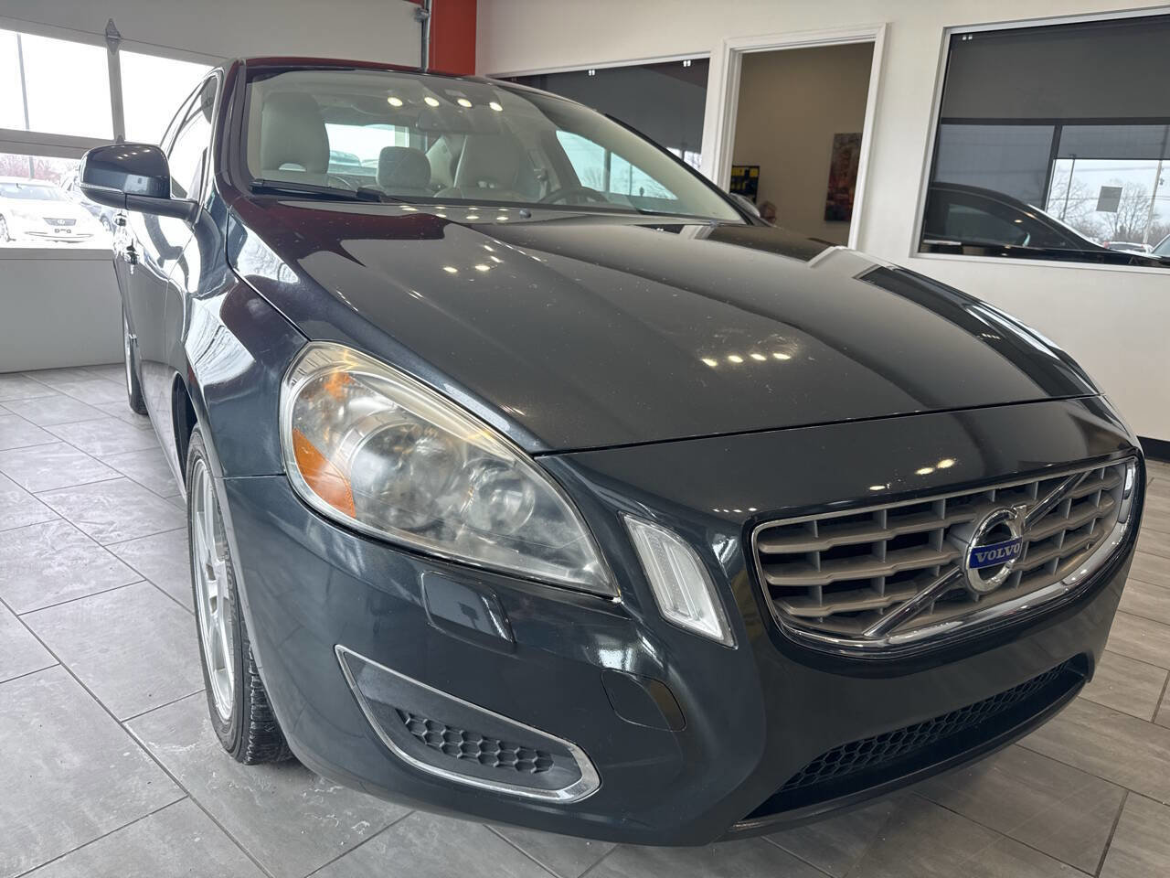 Used 2012 Volvo S60 T5 w/ Climate Pkg image 1