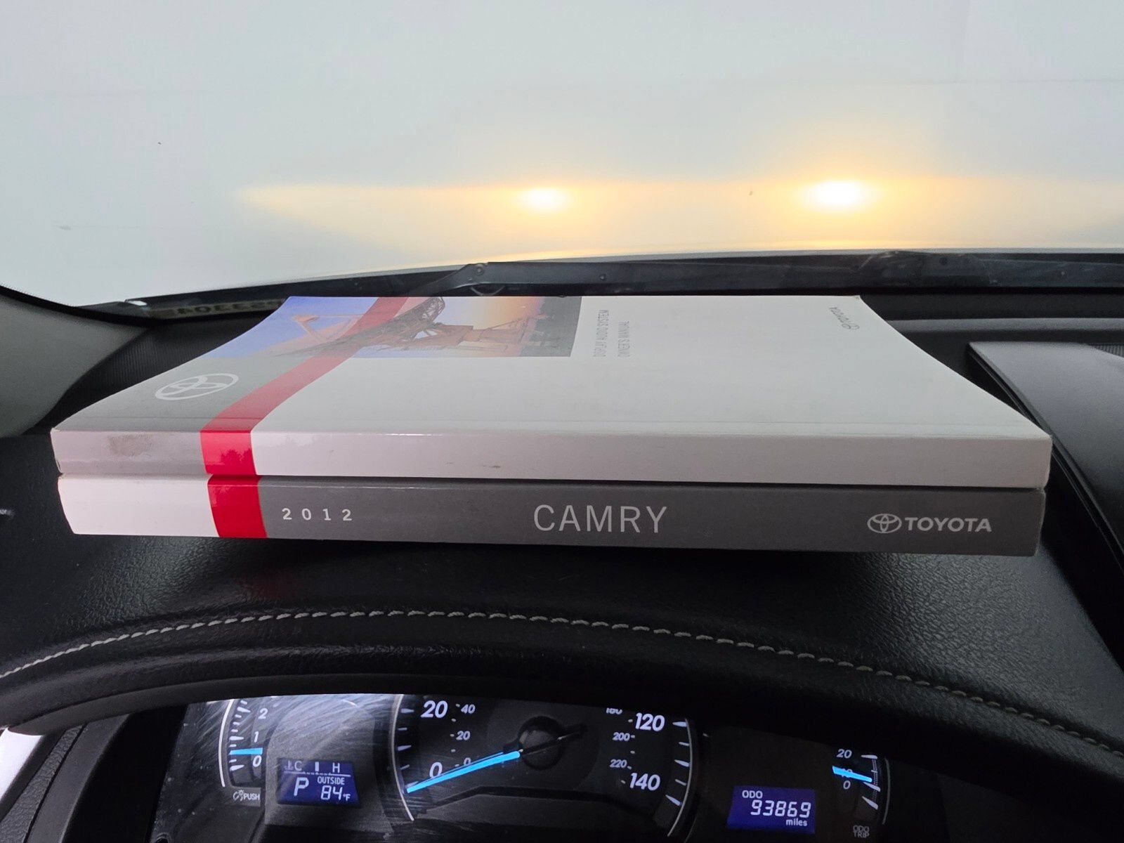 Used 2012 Toyota Camry LE FWD image 34