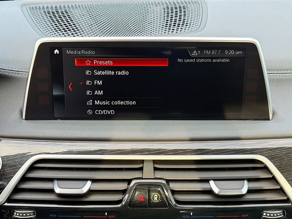 Used 2018 BMW 740i image 30