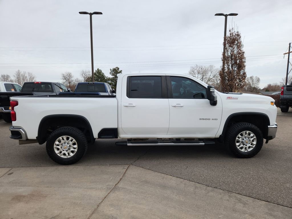 Used 2022 Chevrolet Silverado 3500 LT w/ Convenience Package image 2