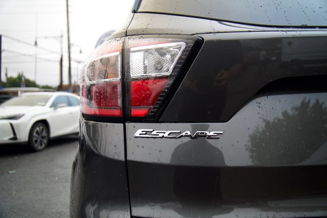 Used 2018 Ford Escape SE AWD/4WD image 10