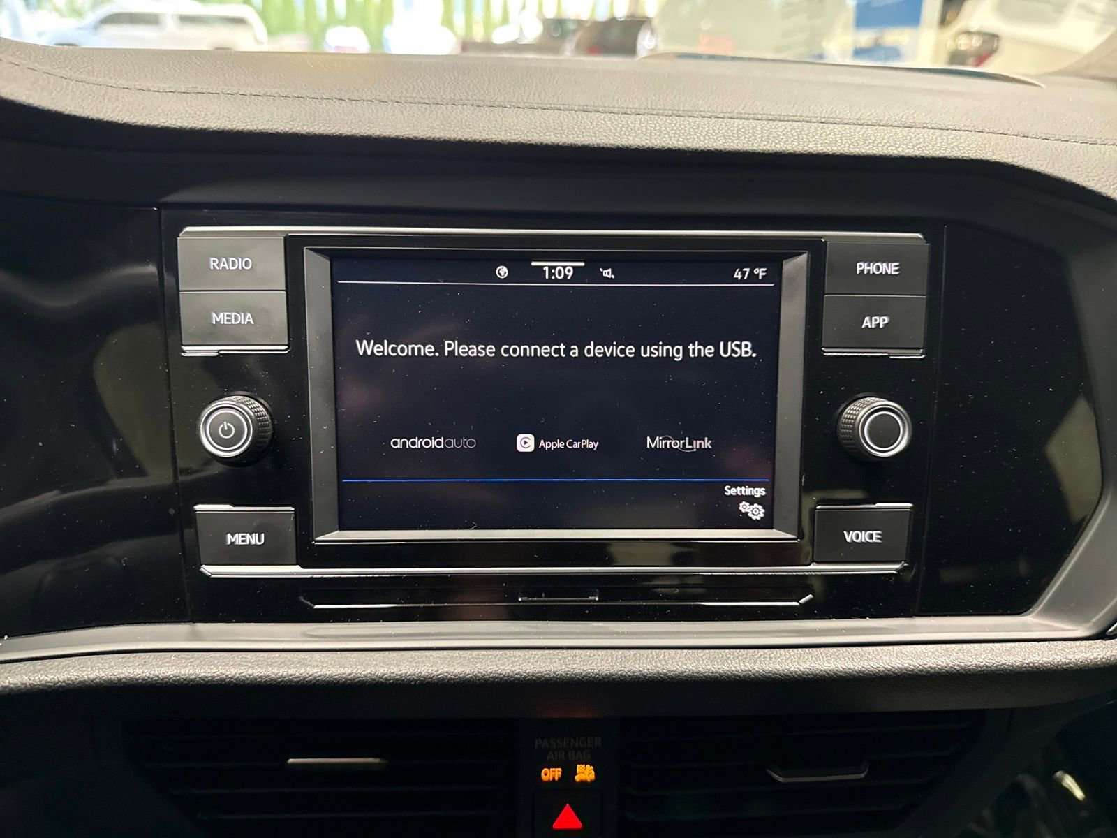 Used 2023 Volkswagen Jetta SE image 20