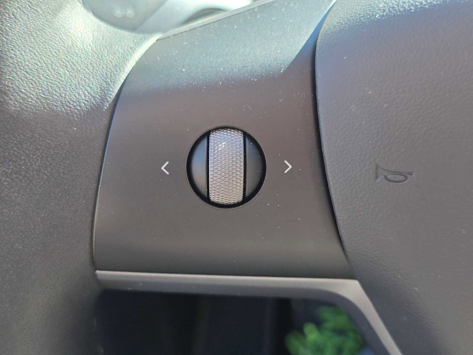 Used 2021 Tesla Model Y Long Range AWD/4WD image 32