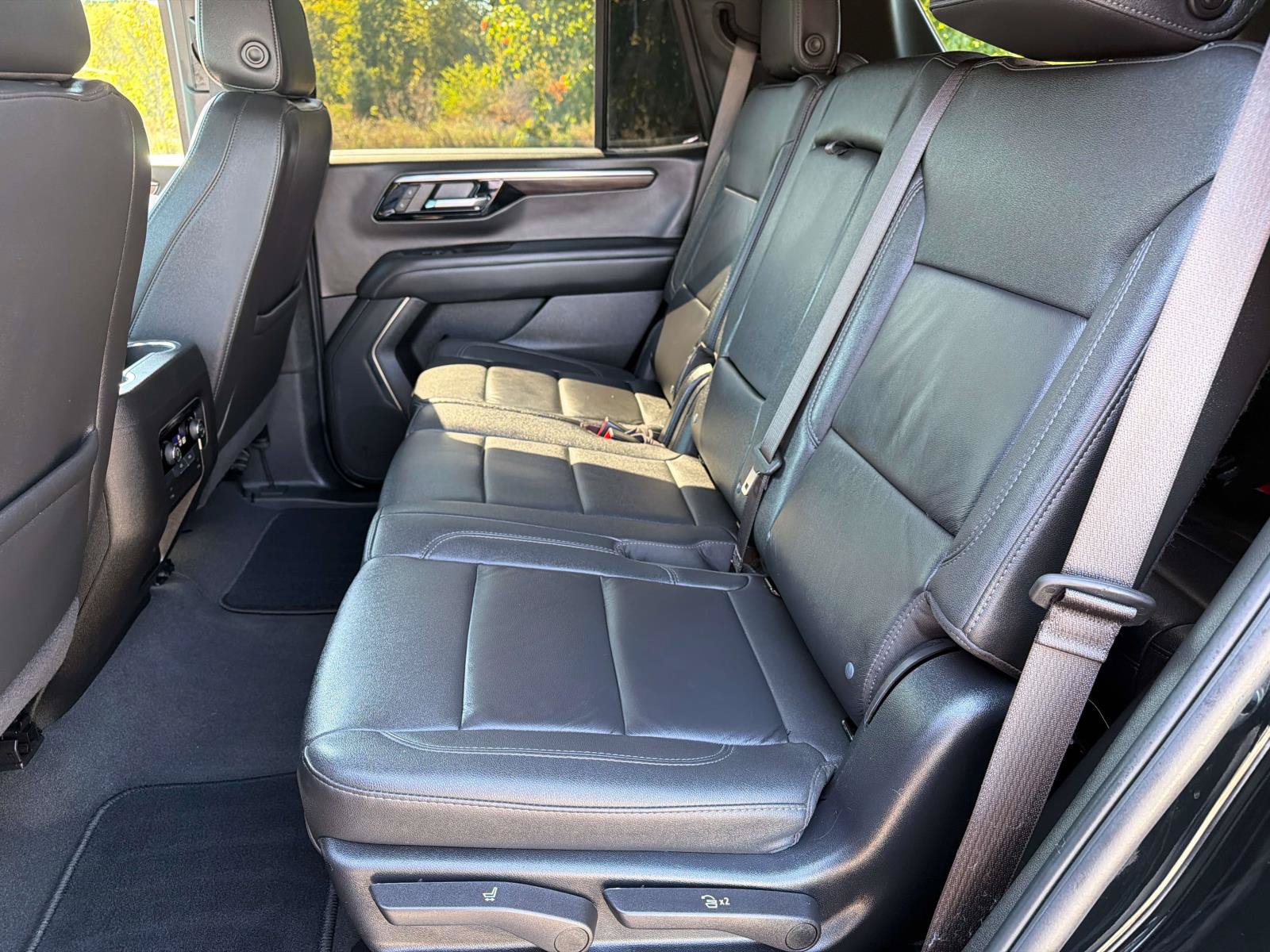 Used 2025 Chevrolet Tahoe Z71 AWD/4WD image 28