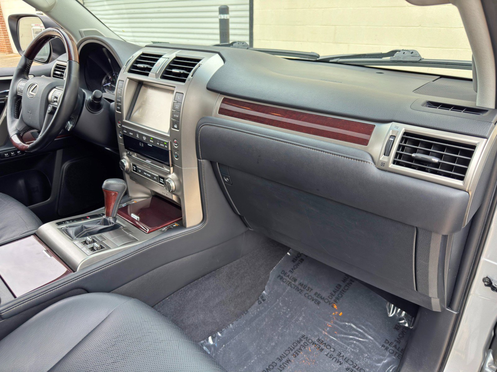 Used 2017 Lexus GX 460 Premium AWD/4WD image 14