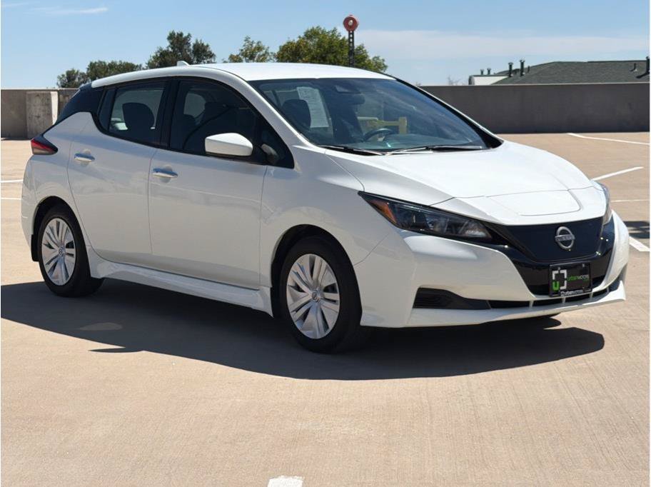 Used 2025 Nissan Leaf S FWD image 30
