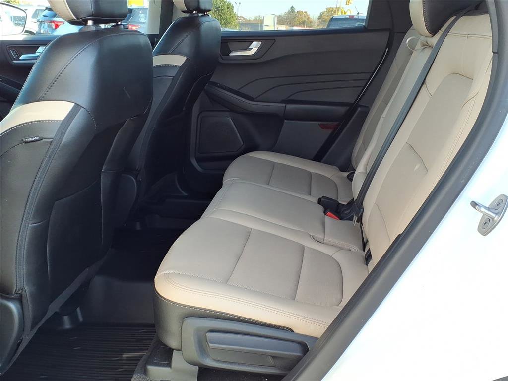 Certified 2022 Ford Escape SEL w/ Technology Package image 18