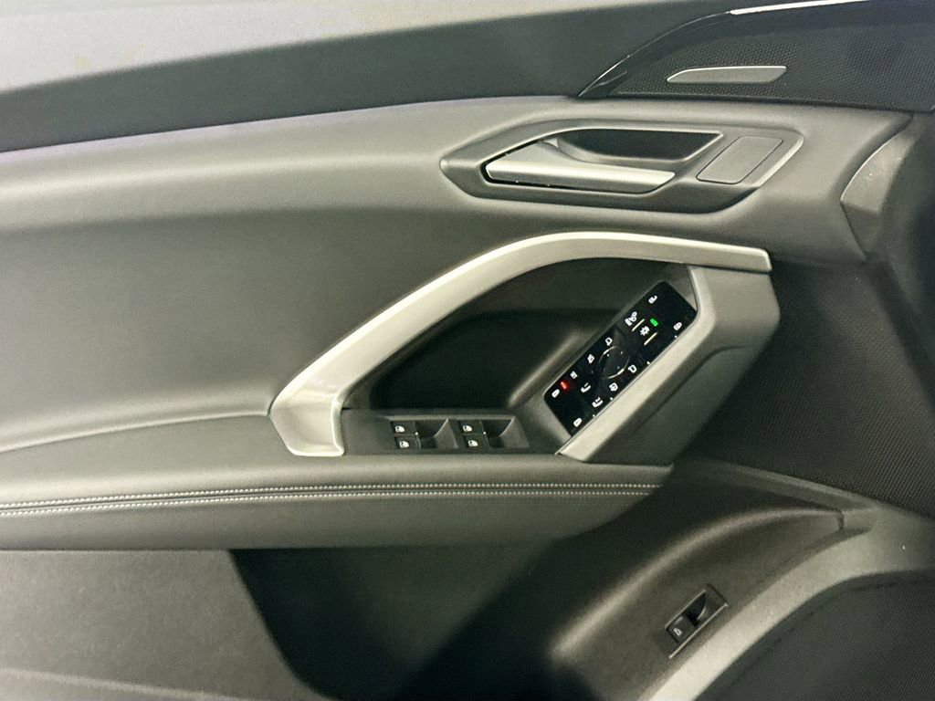 Certified 2025 Audi Q5 Premium Plus w/ Premium Plus image 22