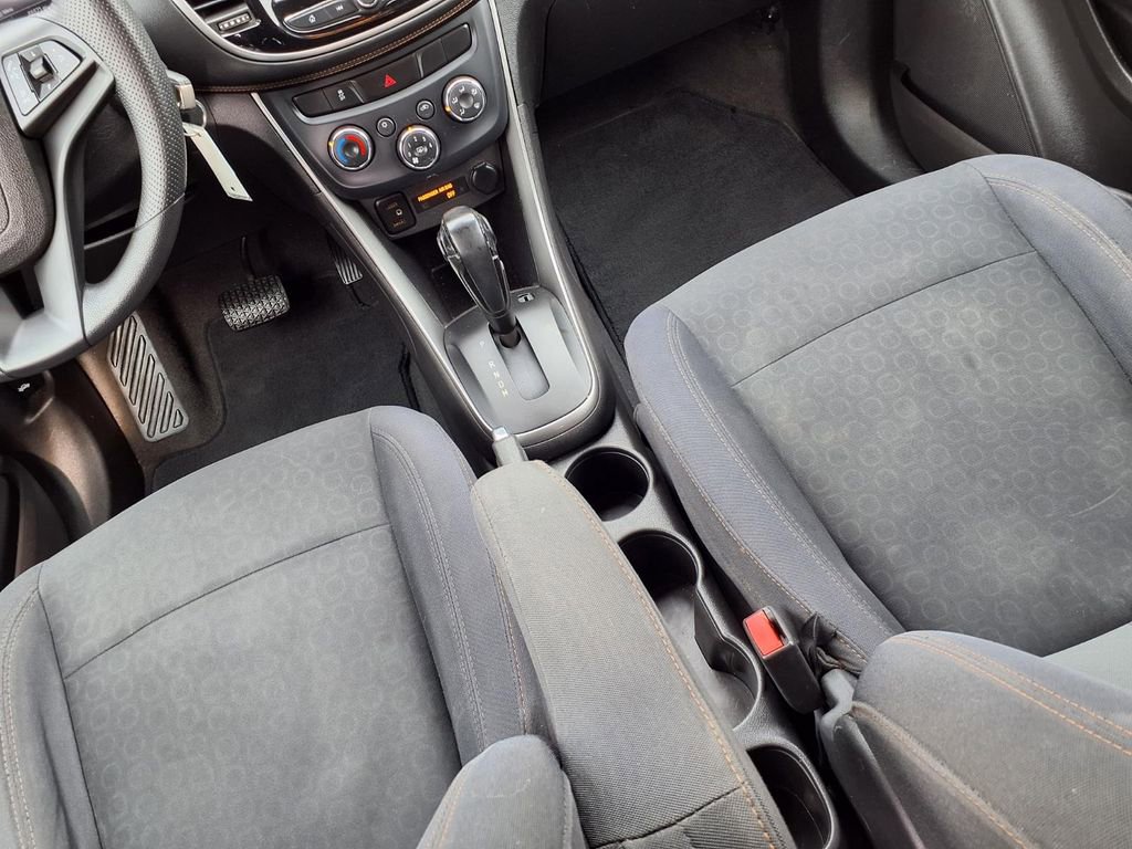 Used 2017 Chevrolet Trax LS w/ Fleet Convenience Package image 9