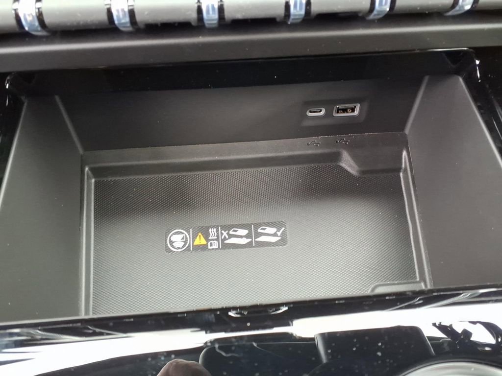 New 2026 GMC Yukon Elevation w/ Elevation Premium Package image 13