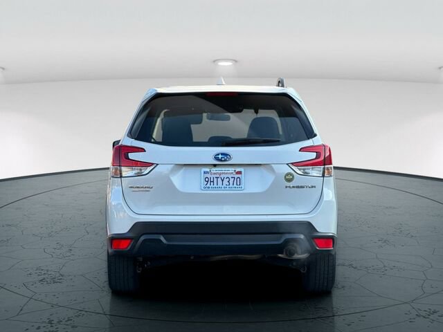 Certified 2023 Subaru Forester Premium image 5