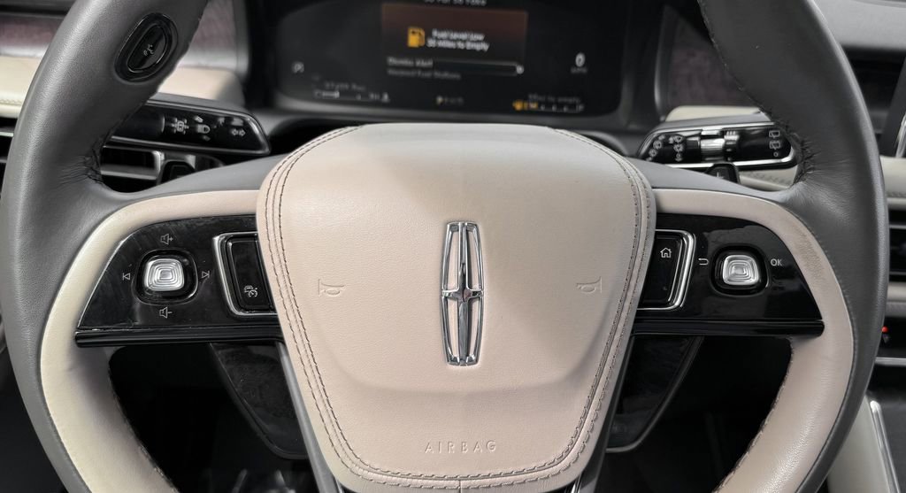 Used 2022 Lincoln Aviator Reserve w/ Equipment Group 201A AWD/4WD image 25