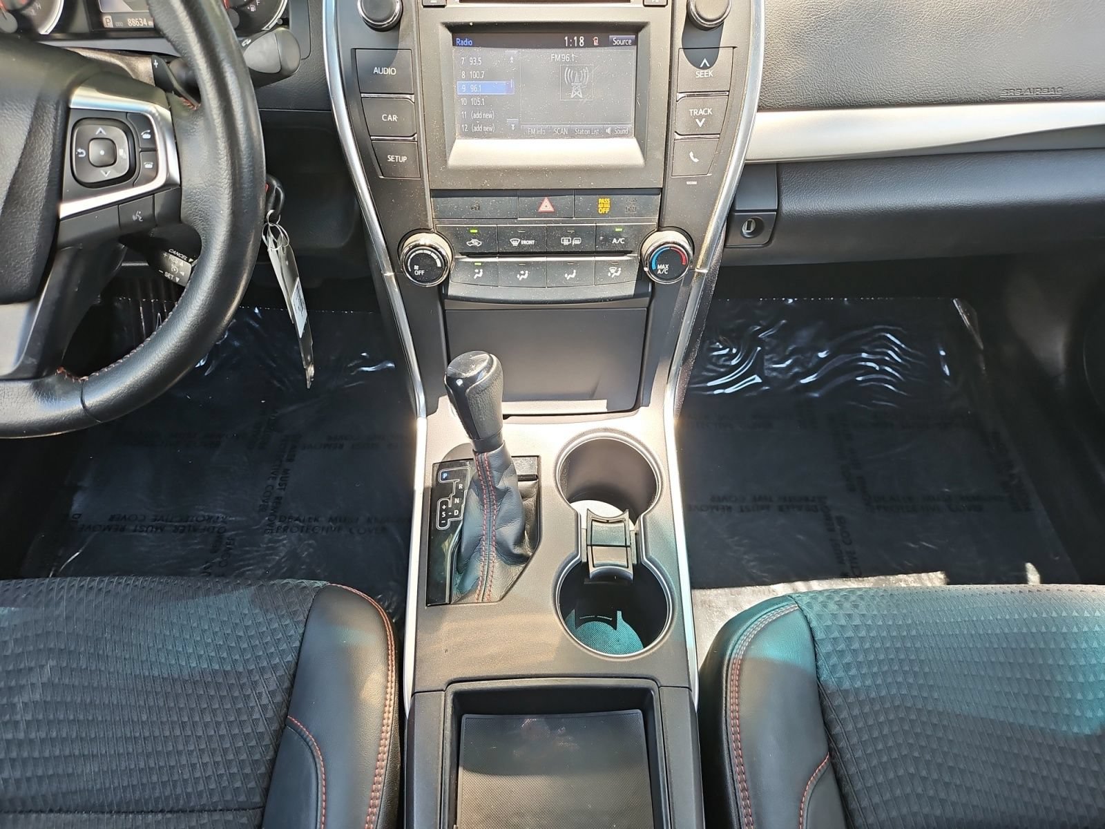 Used 2015 Toyota Camry SE FWD image 28
