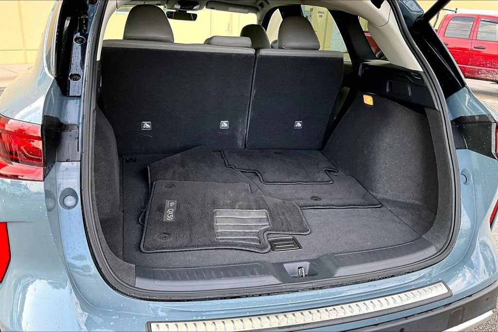 Certified 2023 INFINITI QX50 Luxe FWD image 33