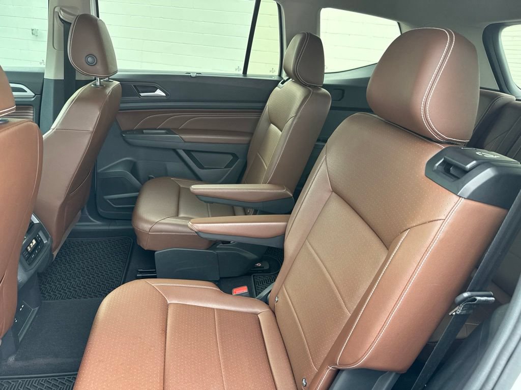 Used 2023 Volkswagen Atlas SEL R-Line AWD/4WD image 15