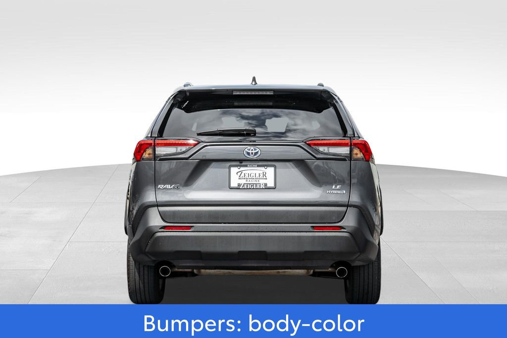 Certified 2022 Toyota RAV4 LE AWD/4WD image 6