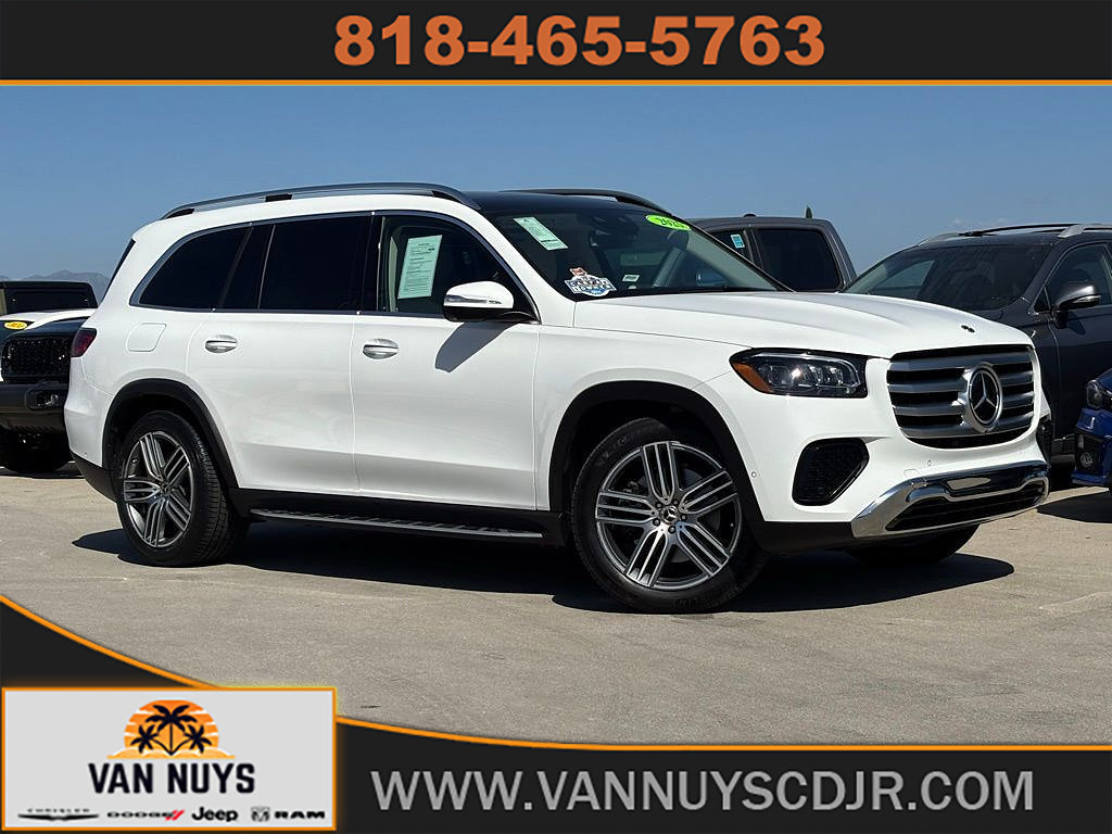 Used 2025 Mercedes-Benz GLS 450 4MATIC image 1