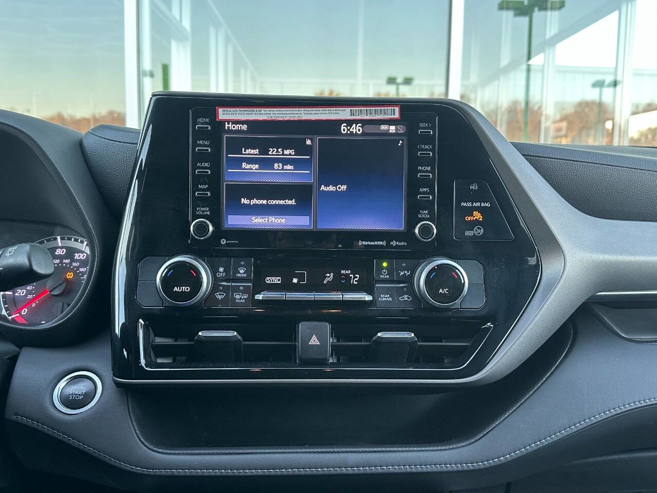 Used 2020 Toyota Highlander LE image 28