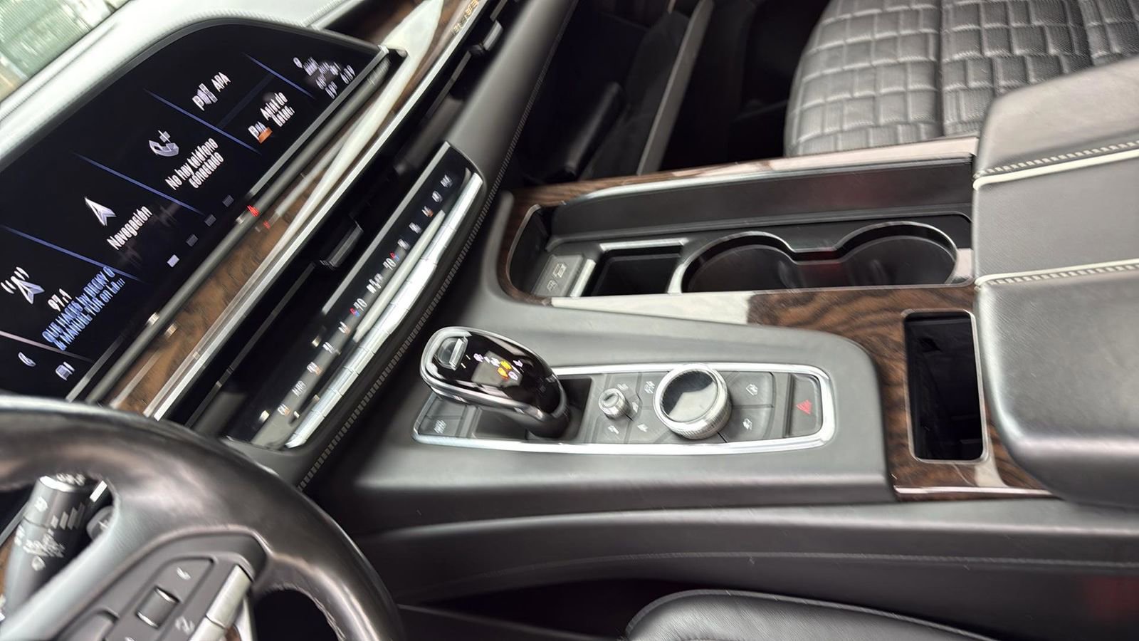 Used 2021 Cadillac Escalade Sport Platinum AWD/4WD image 21