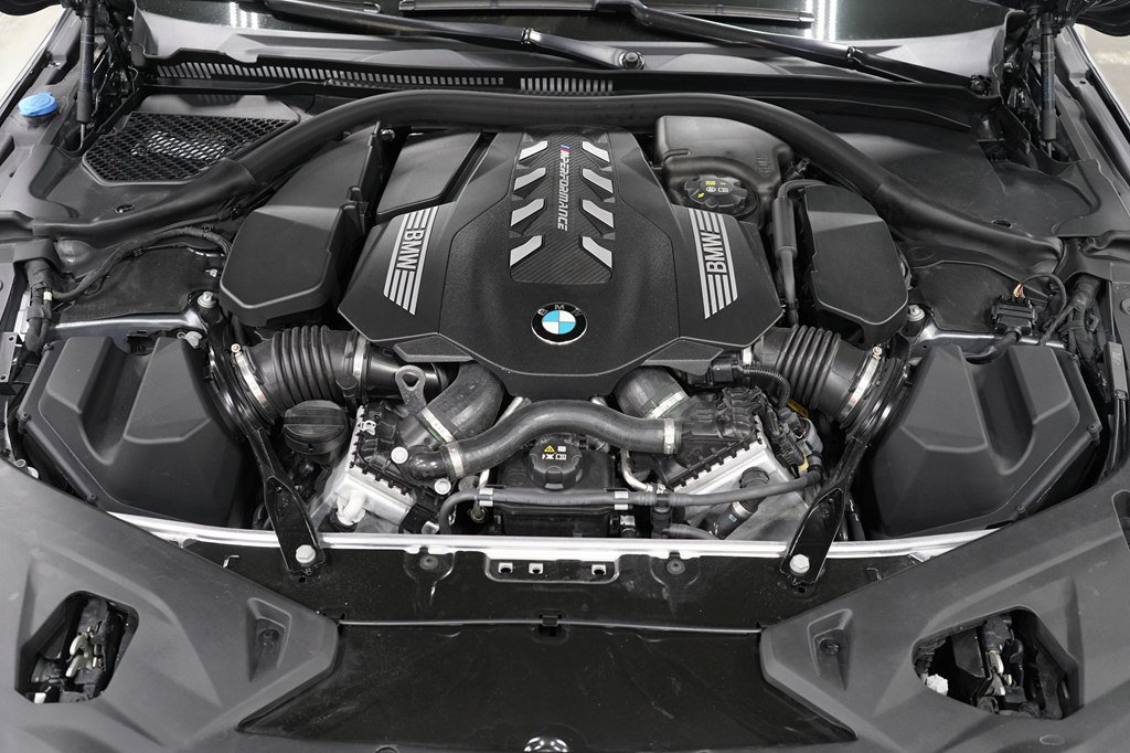 Used 2024 BMW M850i xDrive Coupe AWD/4WD image 25