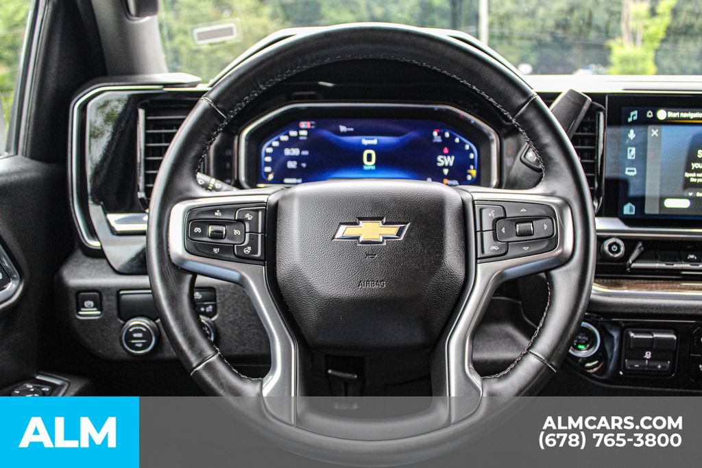 Used 2025 Chevrolet Silverado 1500 LT RWD image 23