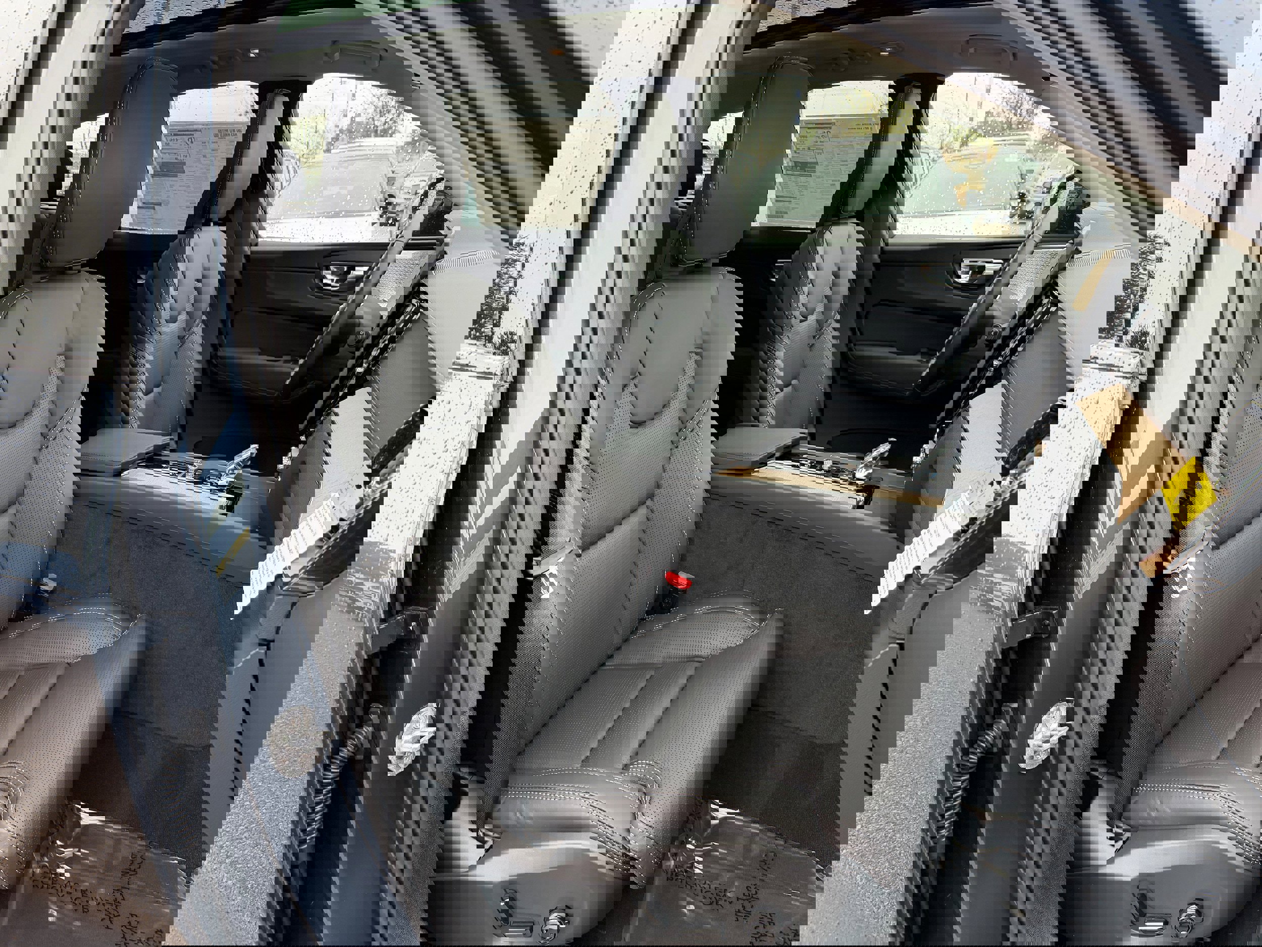 New 2026 Volvo XC60 B5 Ultra w/ Protection Package Premier image 8