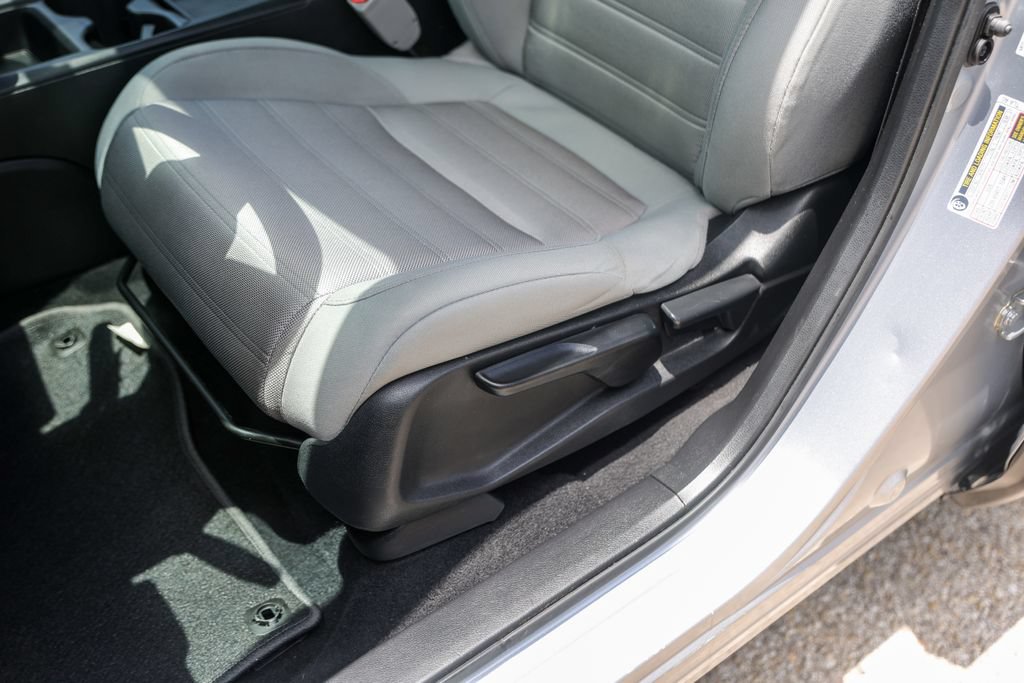 Used 2019 Honda CR-V LX image 8