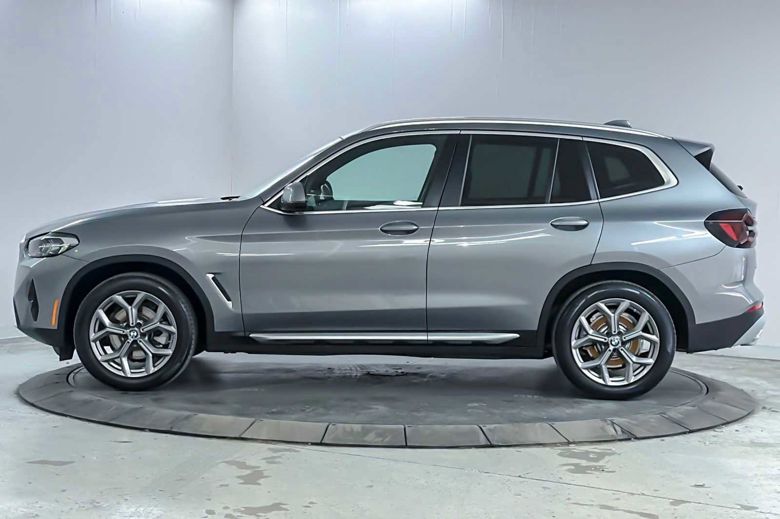Used 2023 BMW X3 sDrive30i image 5