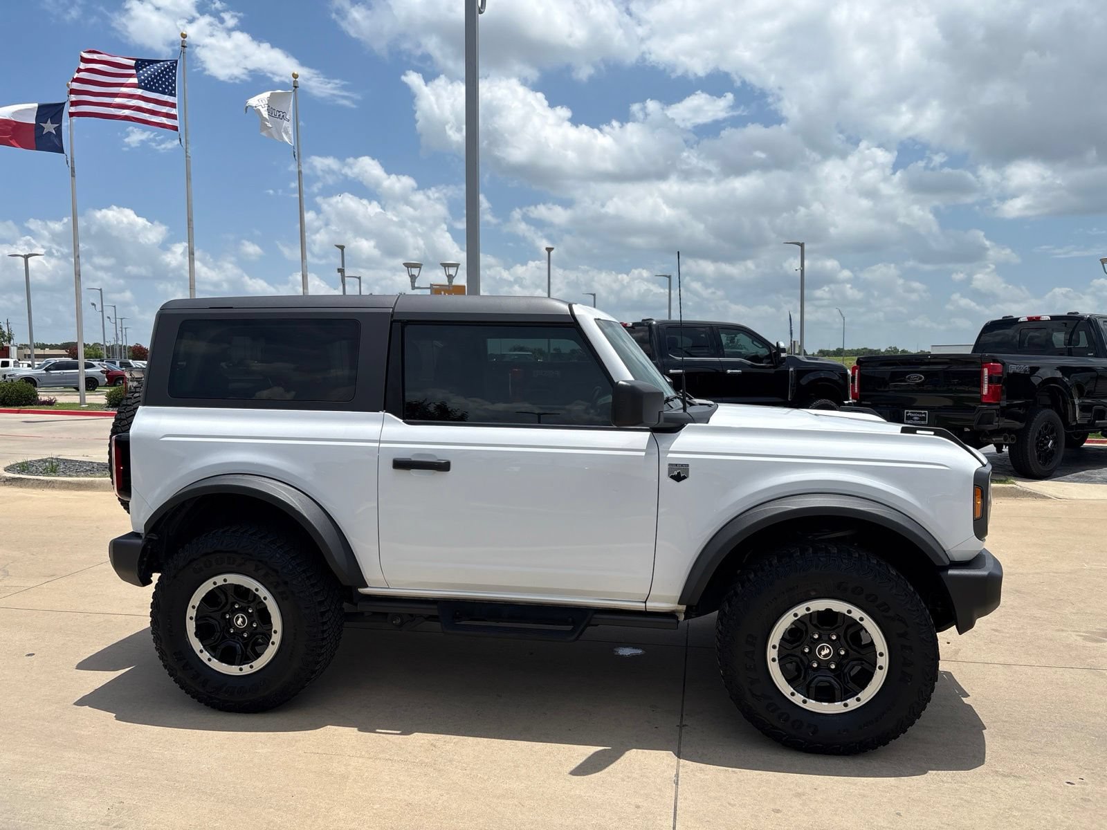 Used 2023 Ford Bronco Big Bend w/ Sasquatch Package AWD/4WD image 7