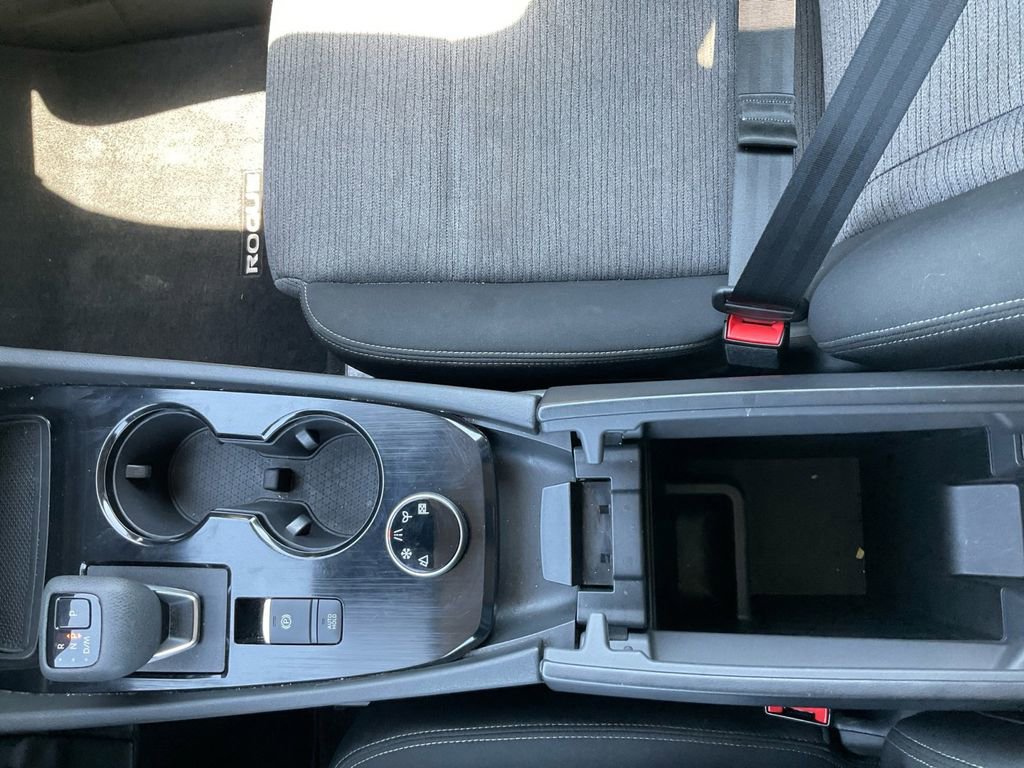 Used 2023 Nissan Rogue SV image 23