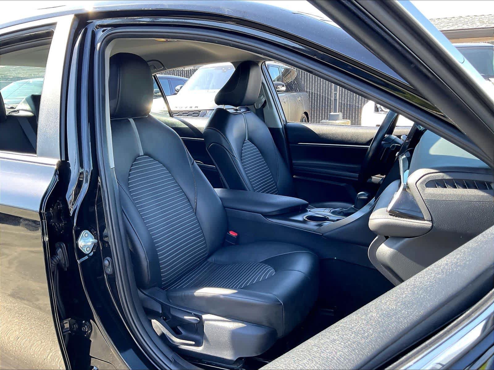 Used 2024 Toyota Camry SE FWD image 7