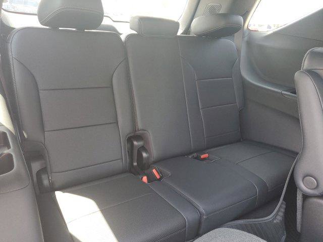 New 2026 Chevrolet Traverse High Country w/ LPO, Floor Liner Package image 12