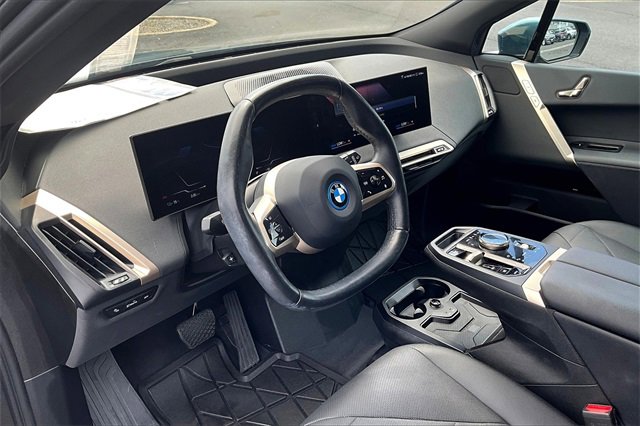 Used 2023 BMW iX xDrive50 image 12