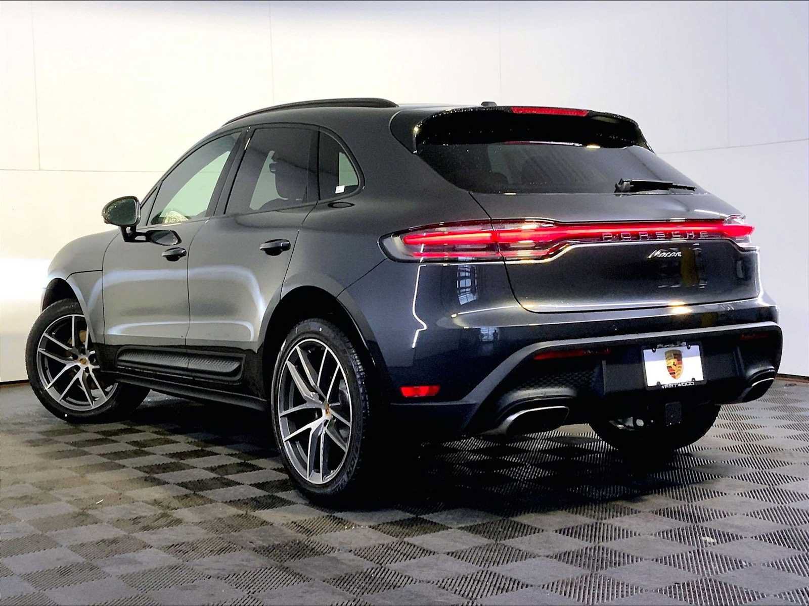 New 2026 Porsche Macan AWD/4WD image 3