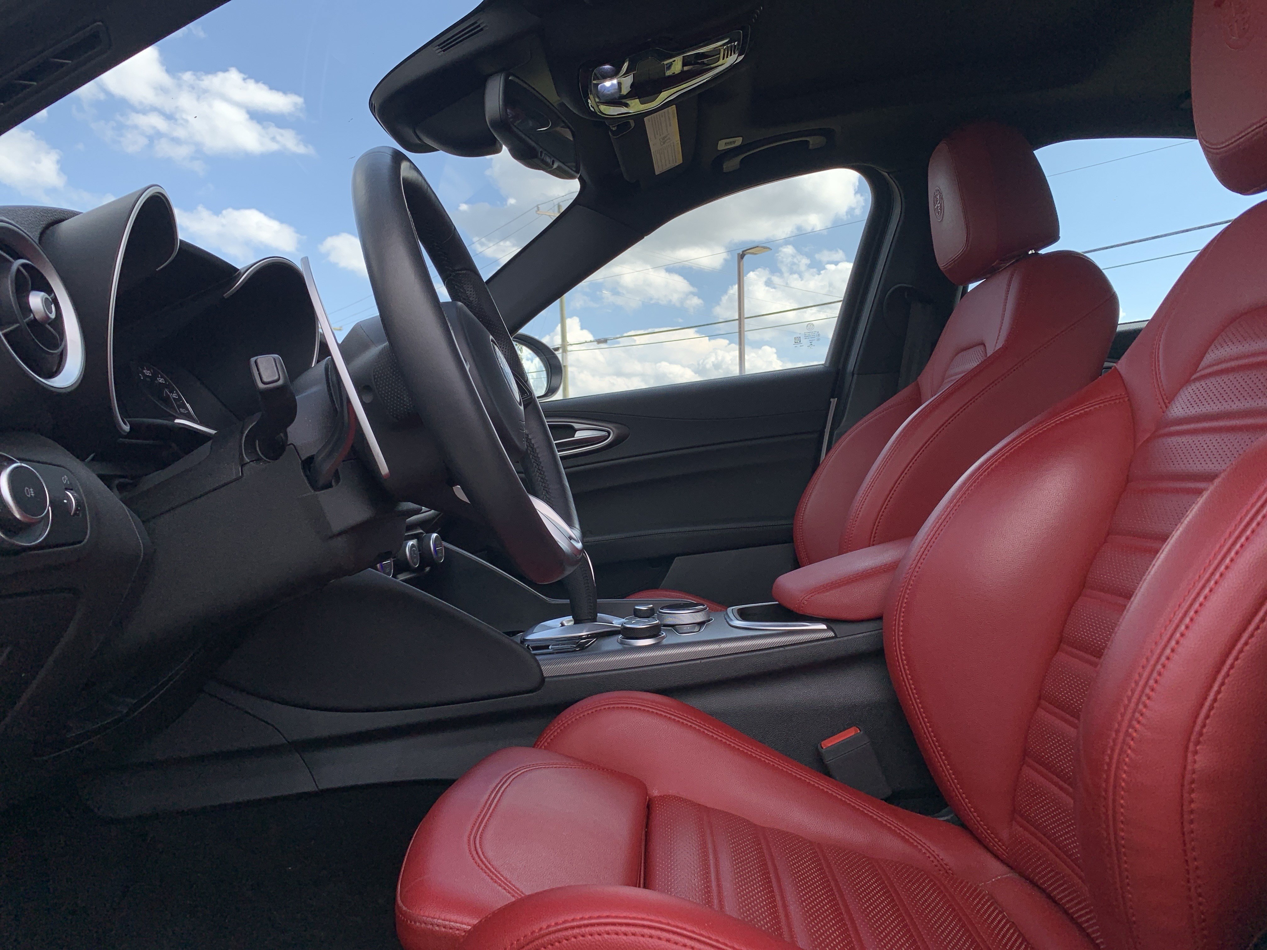 Used 2022 Alfa Romeo Giulia Veloce RWD image 20