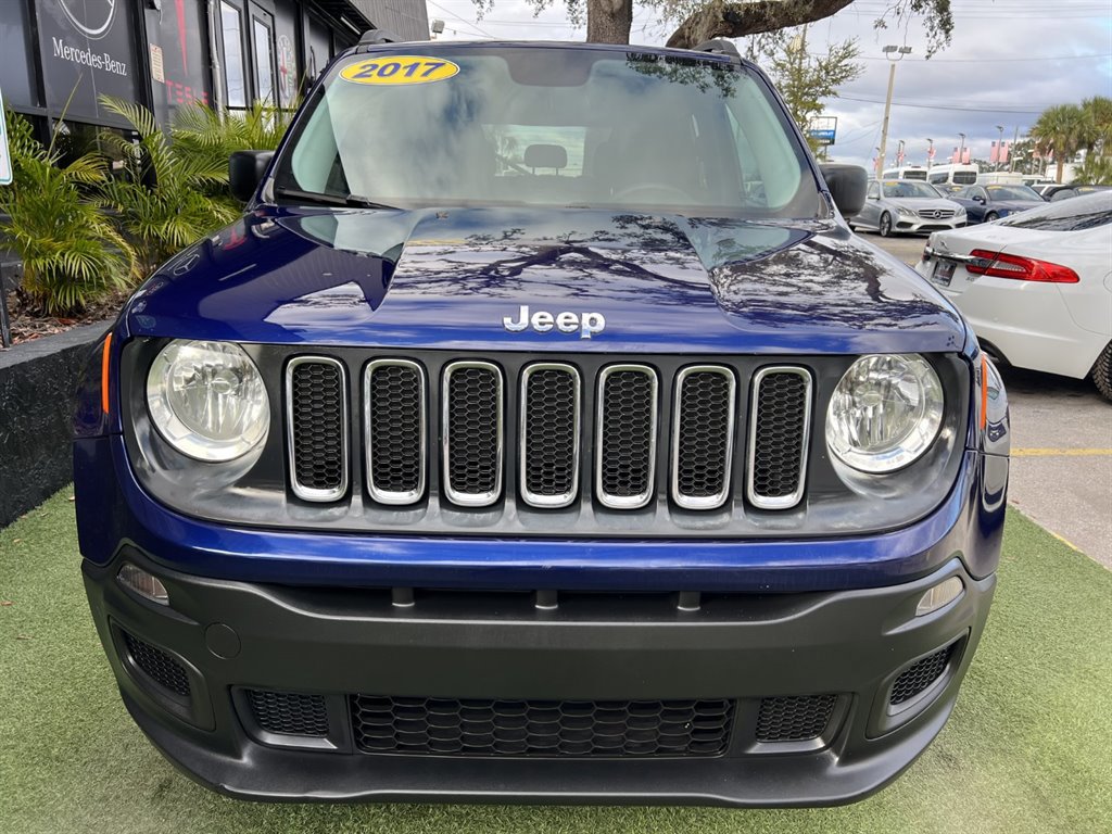 Used 2017 Jeep Renegade Sport w/ Power & Air Group FWD image 2