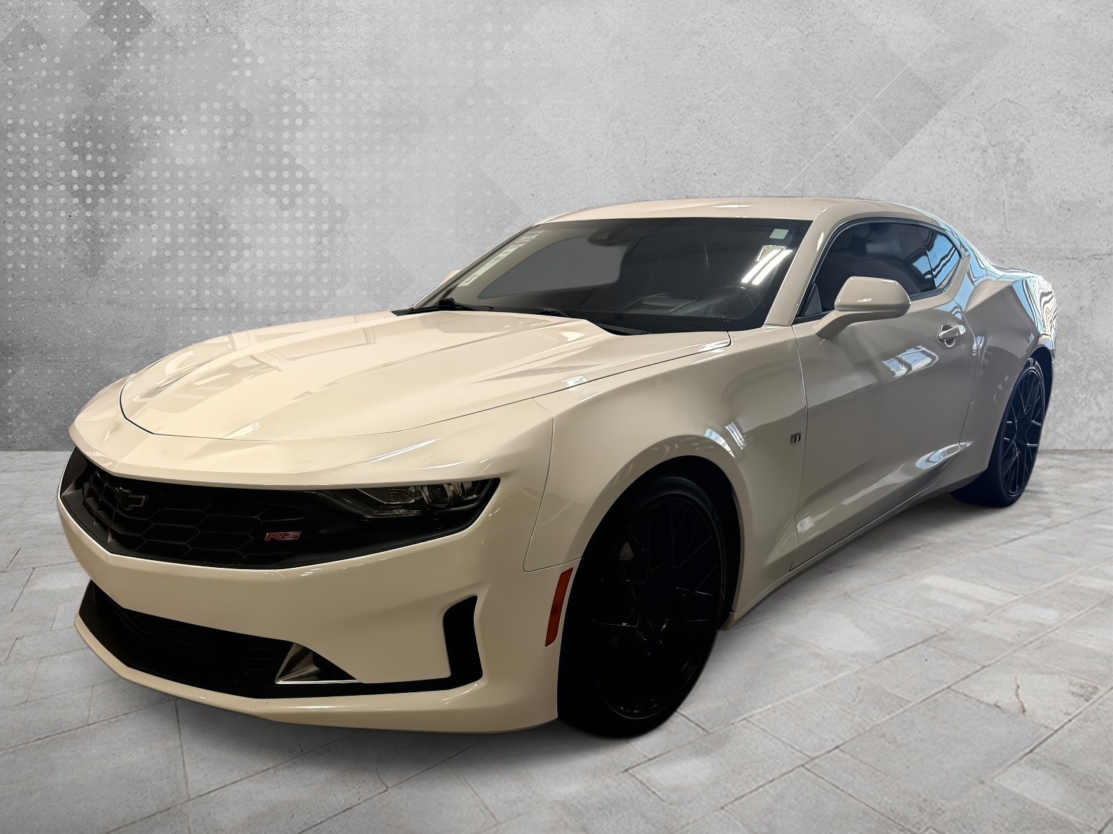 Used 2019 Chevrolet Camaro LT RWD image 3