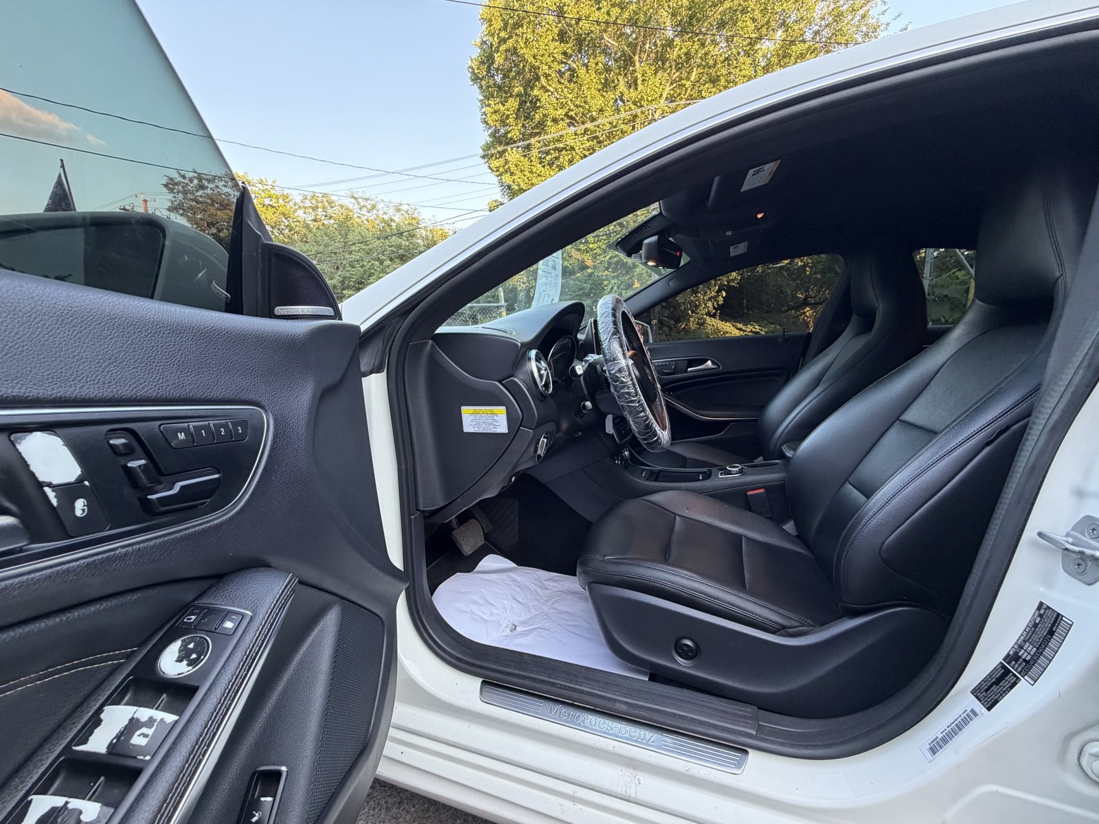 Used 2014 Mercedes-Benz CLA 250 image 22