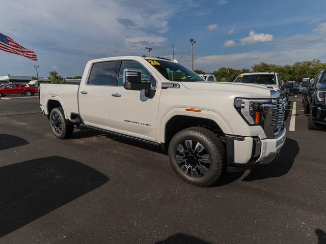 New 2026 GMC Sierra 2500 Denali w/ Denali Reserve Package AWD/4WD image 12