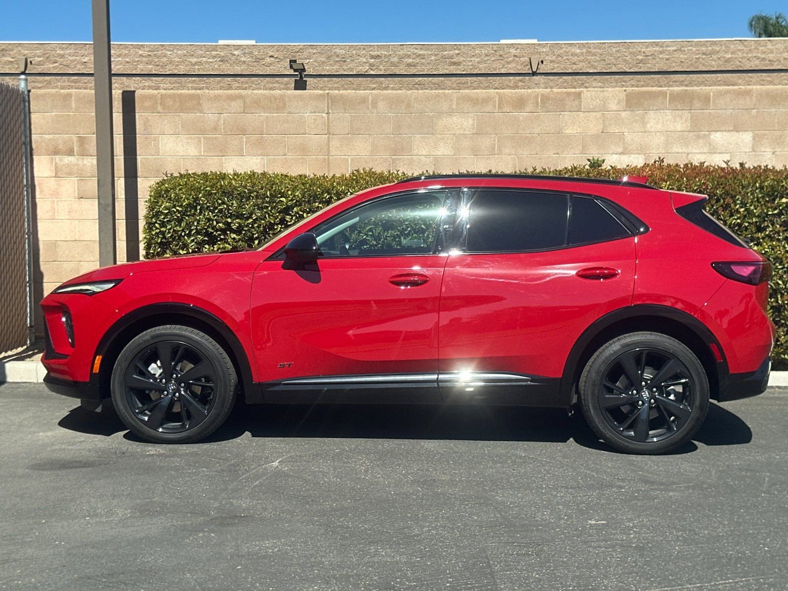 New 2025 Buick Envision Sport Touring image 7