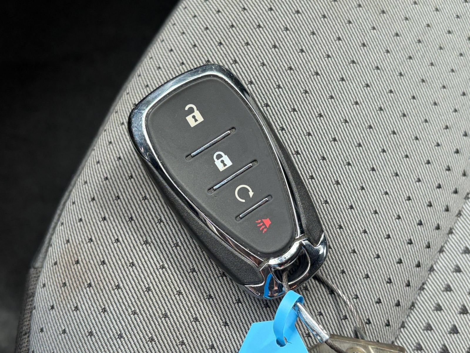 Used 2025 Chevrolet Trax LT FWD image 22