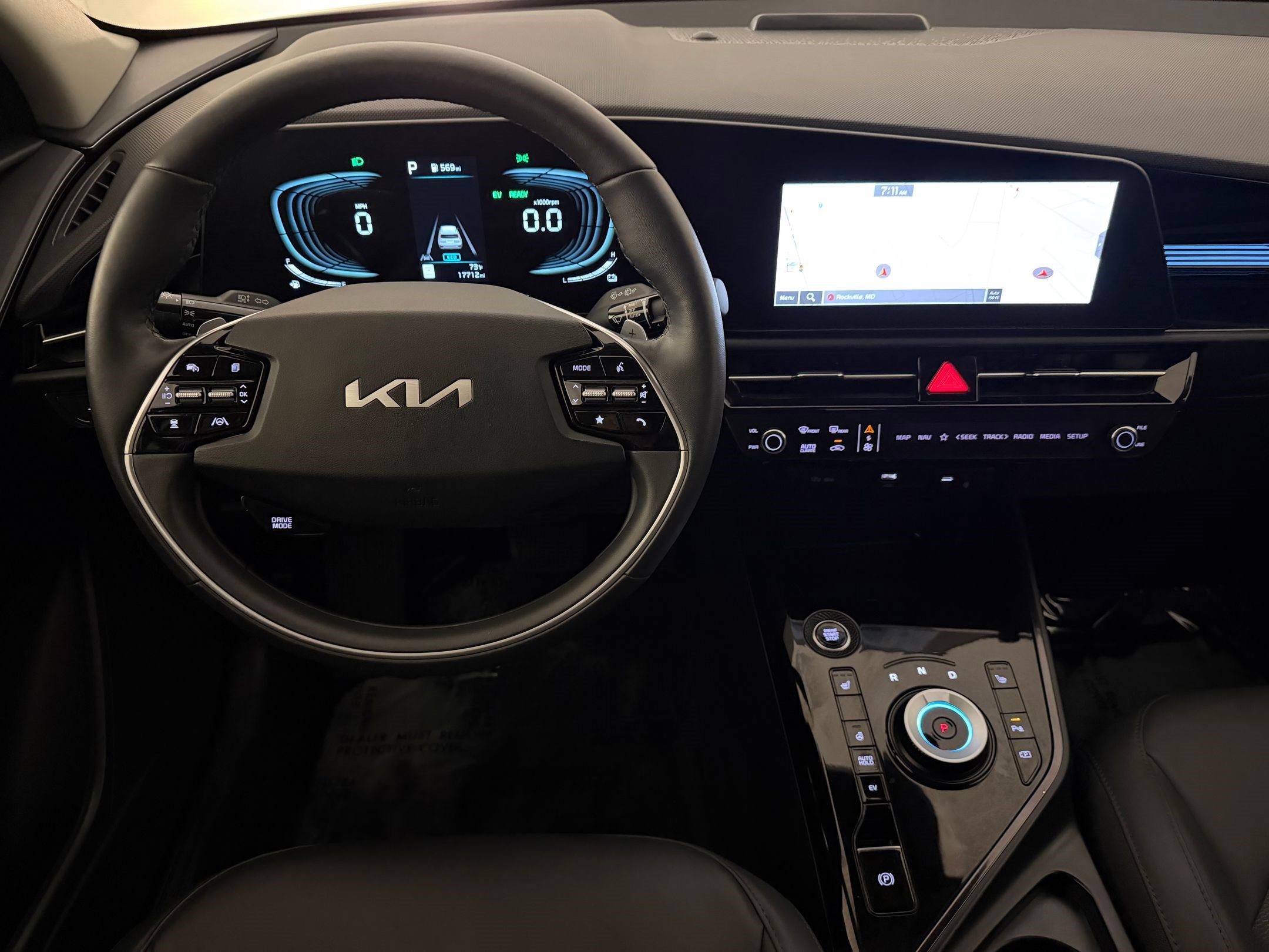 Used 2024 Kia Niro EX w/ EX Cold Weather Package FWD image 28