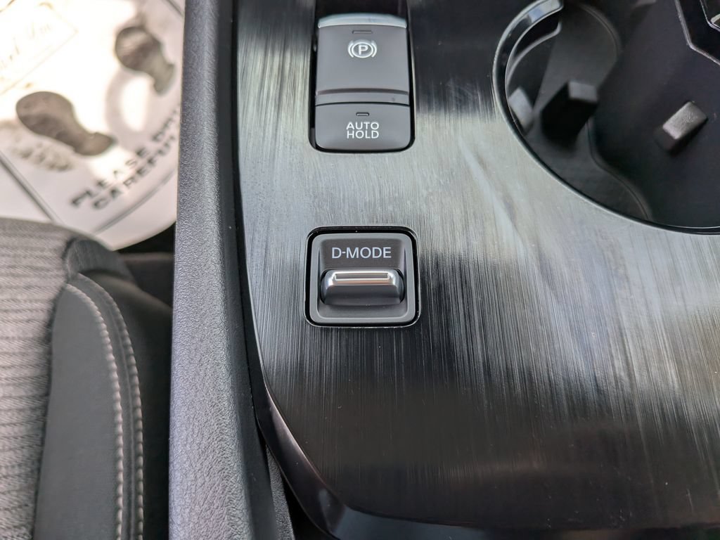 Used 2021 Nissan Rogue SV FWD image 27