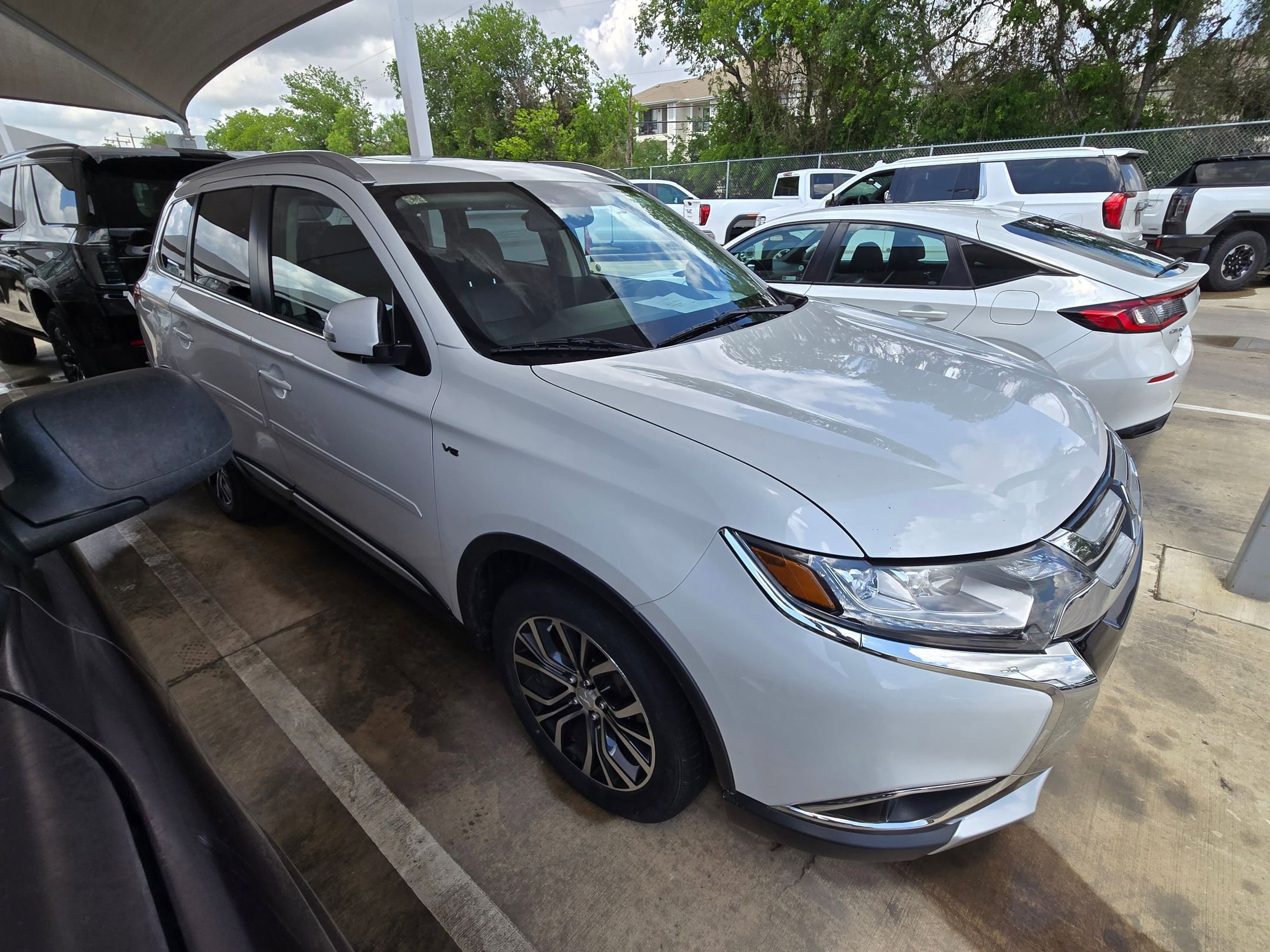 Used 2016 Mitsubishi Outlander GT image 8