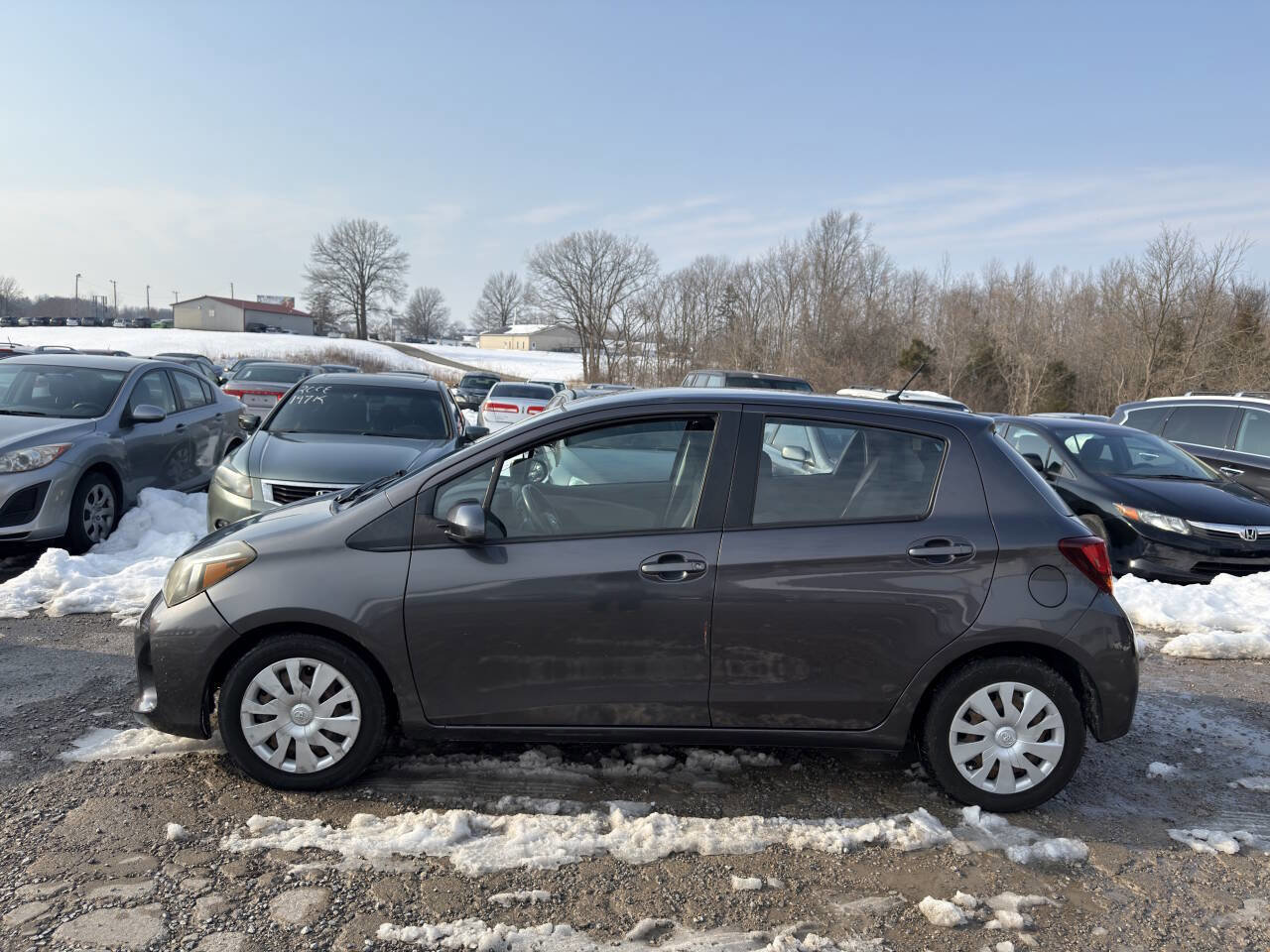 Used 2017 Toyota Yaris L w/ Carpet Mat Package image 3