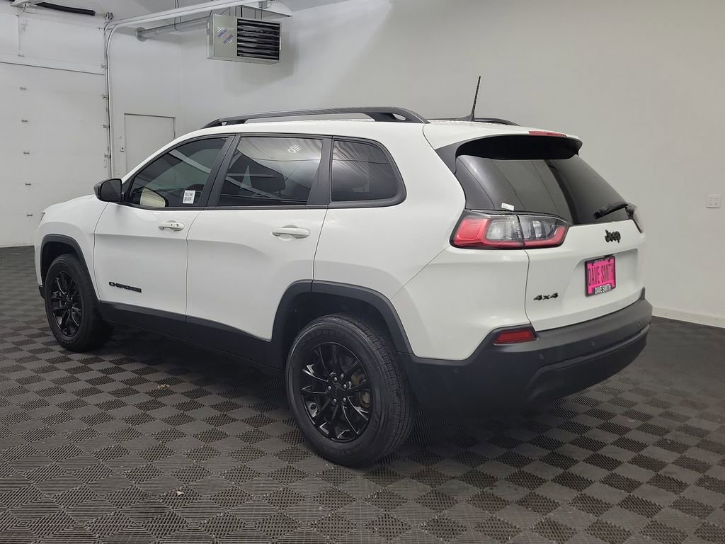 Used 2023 Jeep Cherokee Altitude Lux image 3