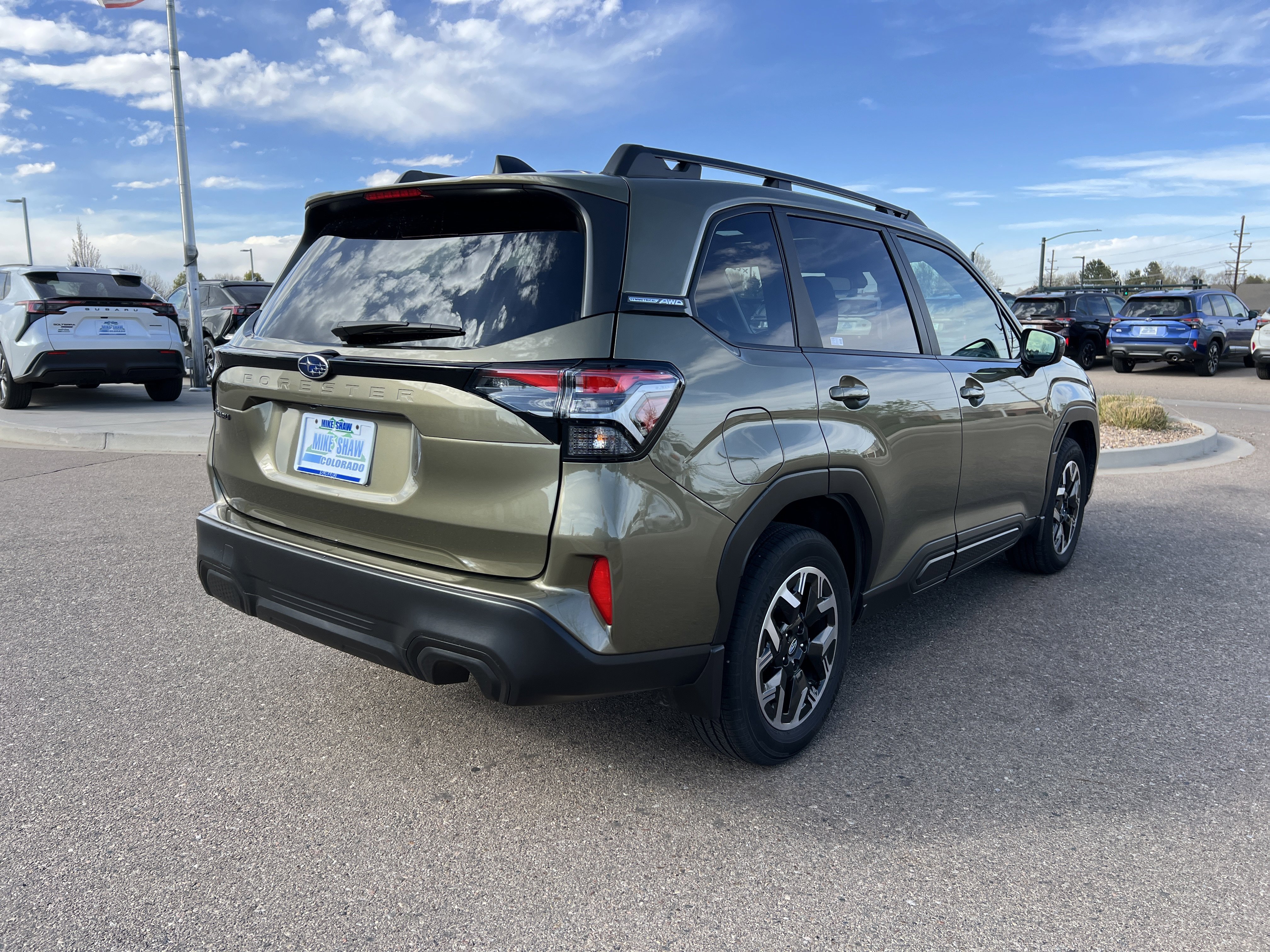 Used 2025 Subaru Forester Premium image 11