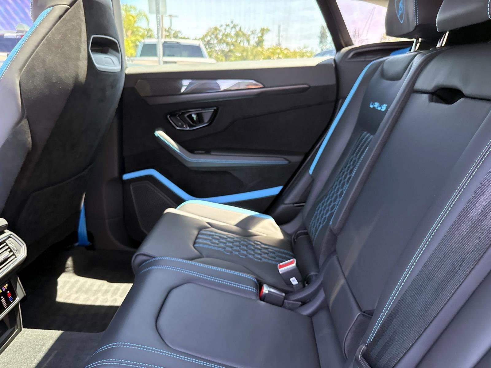 Used 2024 Lamborghini Urus Performante AWD/4WD image 15