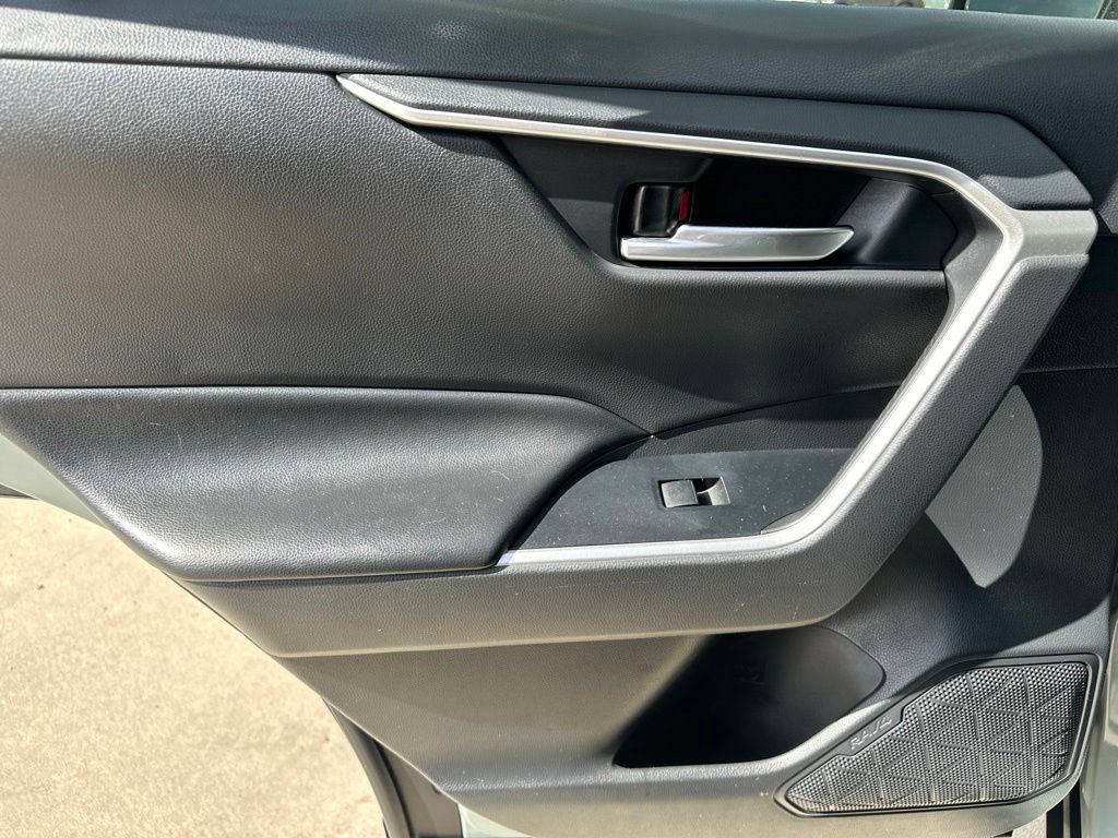 Used 2019 Toyota RAV4 XLE w/ Convenience Package AWD/4WD image 22